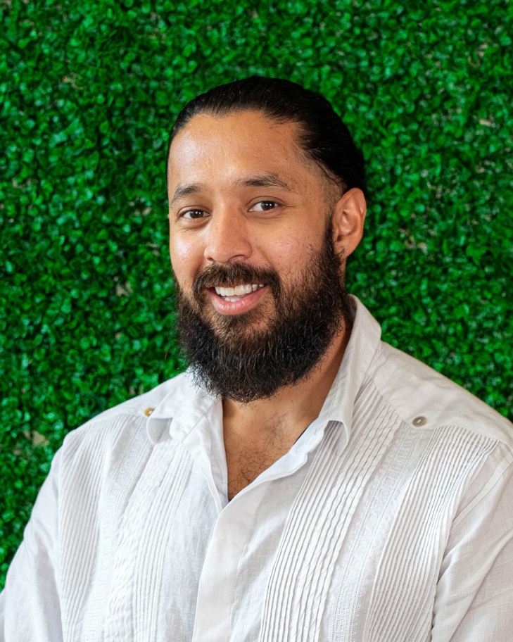 Romario Solis headshot